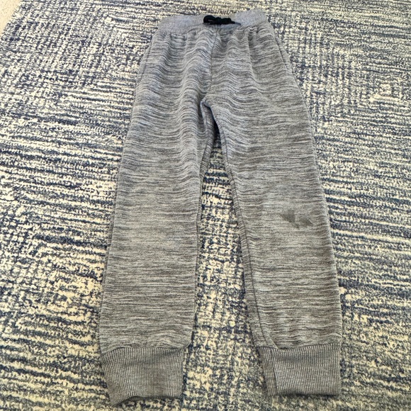 CAT & JACK++ Boy's 4pc Pants Bundle - 10/12 - Picture 6 of 10